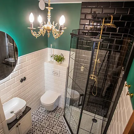 „nad Ratuszem” *