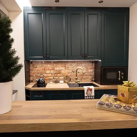 „nad Ratuszem” Çestohova